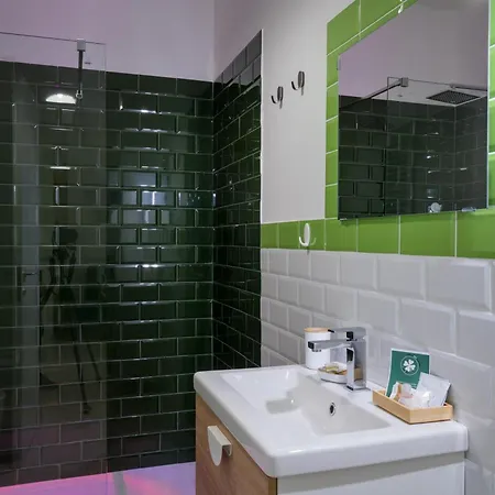 לינה וארוחת בוקר Flegreo 3*