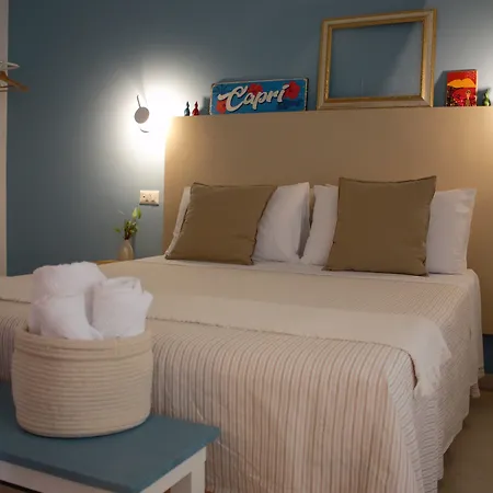 Flegreo לינה וארוחת בוקר